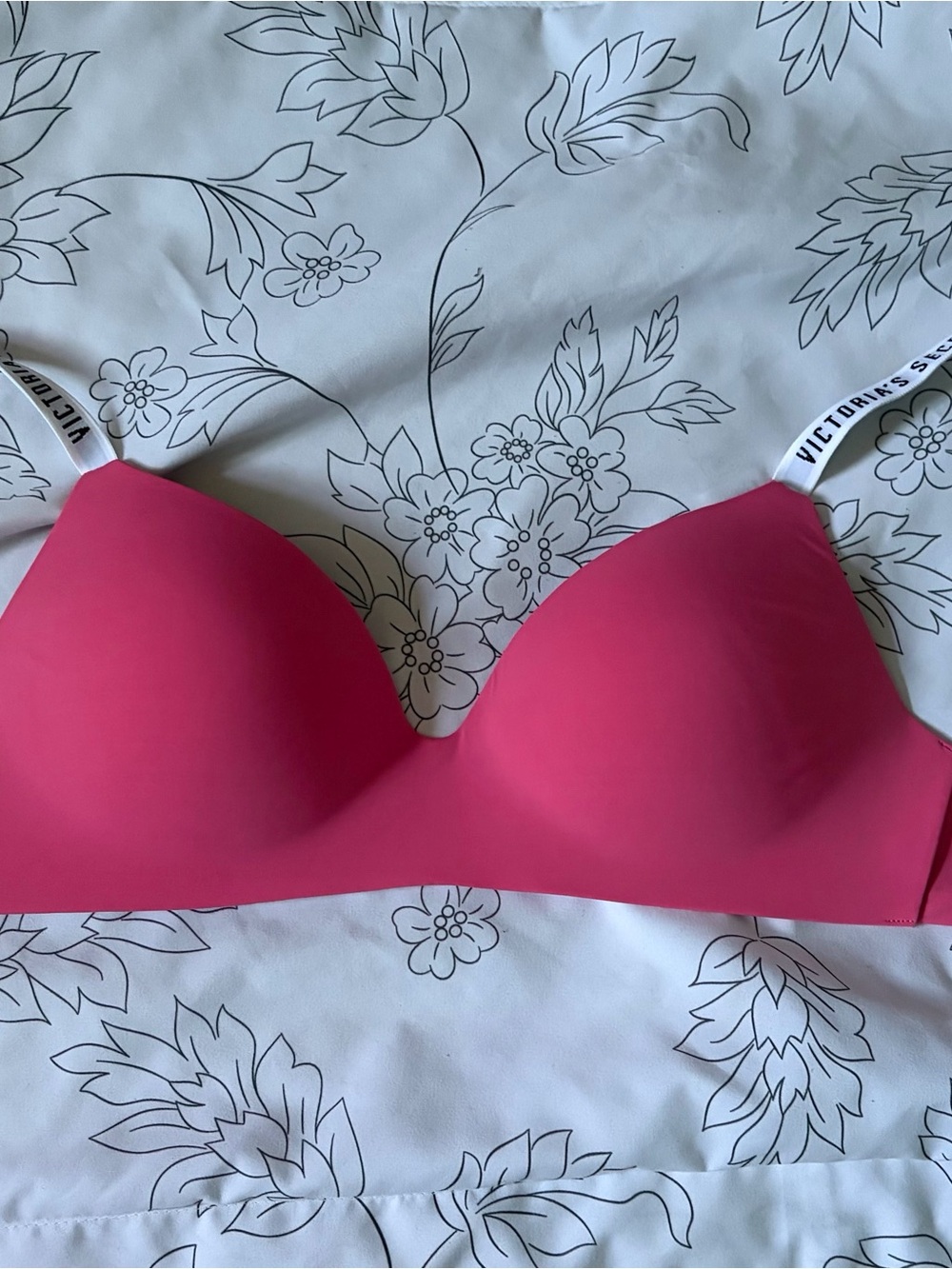 Victoria's Secret Pink Smooth Molded Bra - Bright Pink - Picture 2 of 5